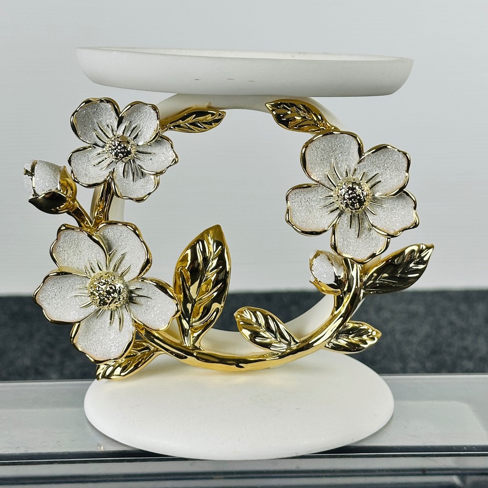 Bath & Body Works Gold Floral 3-Wick Candle Holder White Flower Pedestal Stand - Picture 2 of 8